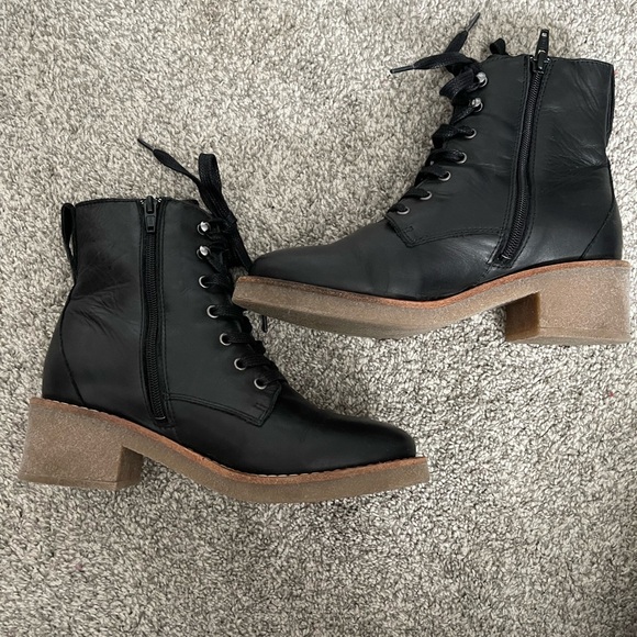 EOS Corbyn women’s leather combat boots - Picture 5 of 12